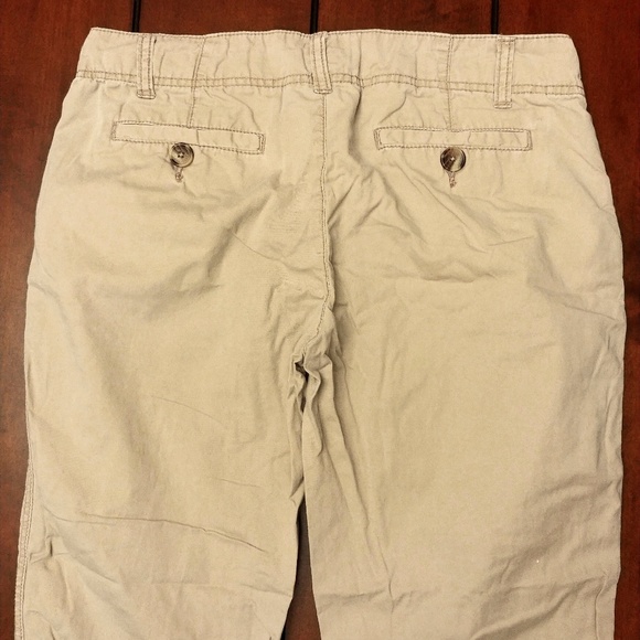 Size 11 Mossimo khaki capris - Picture 2 of 2